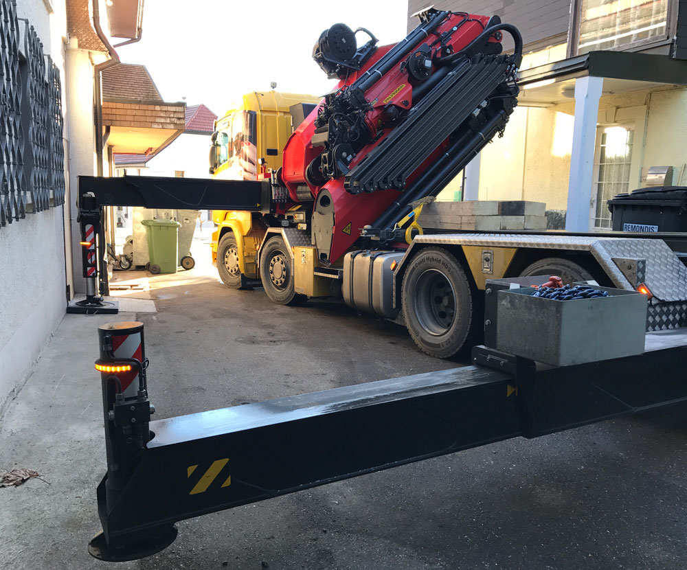 LKW mit Palfinger PK 165002 TEC 7