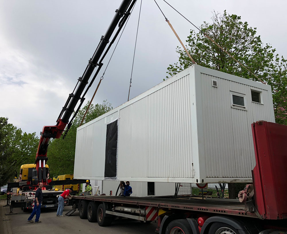 Transport eines Wohncontainers